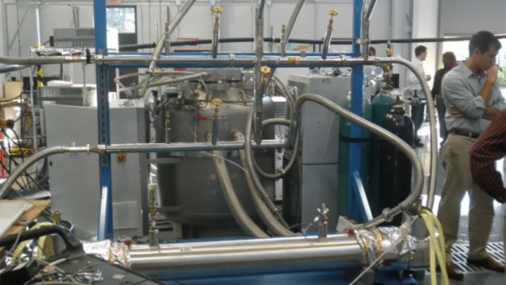 Florida State University, USA; helium circulation; superconductivity; superconductive DC cables; superconductive motor; shield cooling; superconductive magnet; big science;