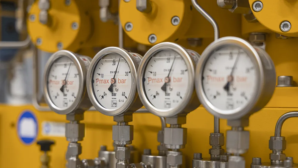 Liquid hydrogen plants; Research applications in Physics; closed loop cooling; LN2; cryogenic test; big science; neutrino detector; space chamber; neutron moderator; laser amplifier; neutrino detector