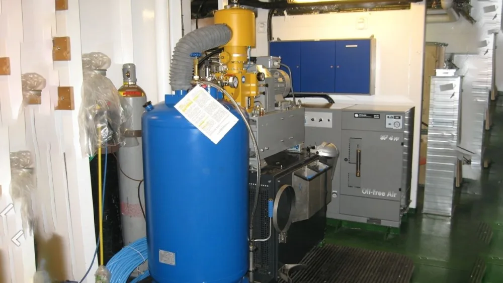 RV Sonne, Germany; marine research; biobanking; liquid nitrogen; maritime